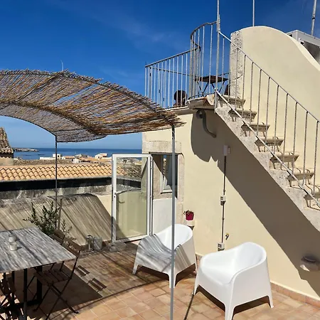 Casa Cadur * Syracuse