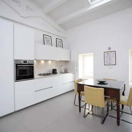 Casa Cadur * Syracuse