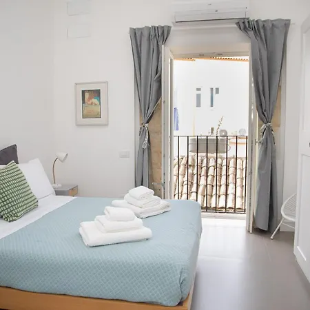 Casa Cadur * سيراكوزا